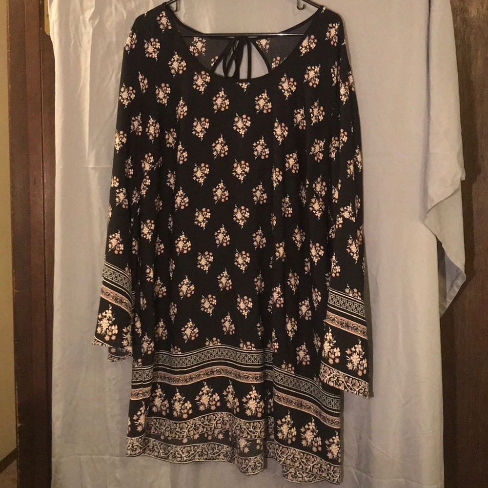Bell sleeve loose fitting floral print dress